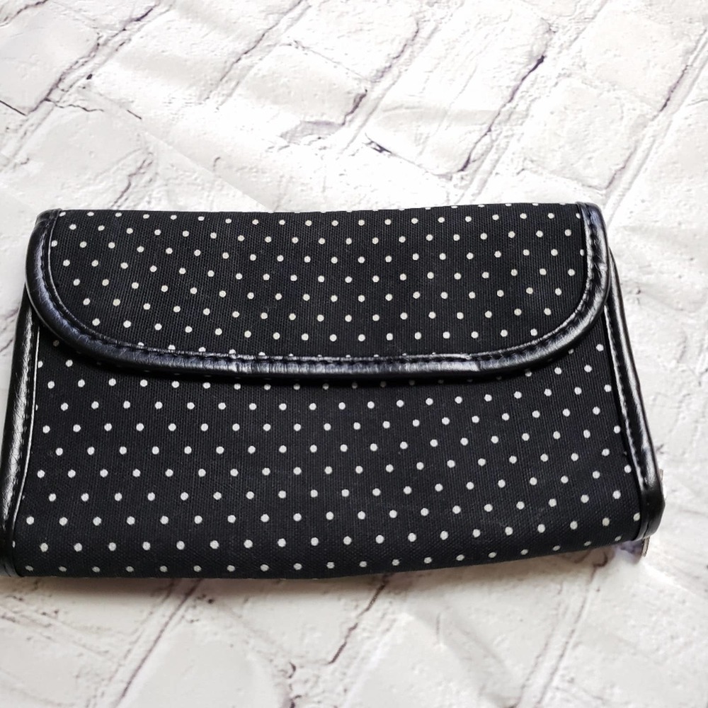Thirty-One Every Wear Wallet Polka dot